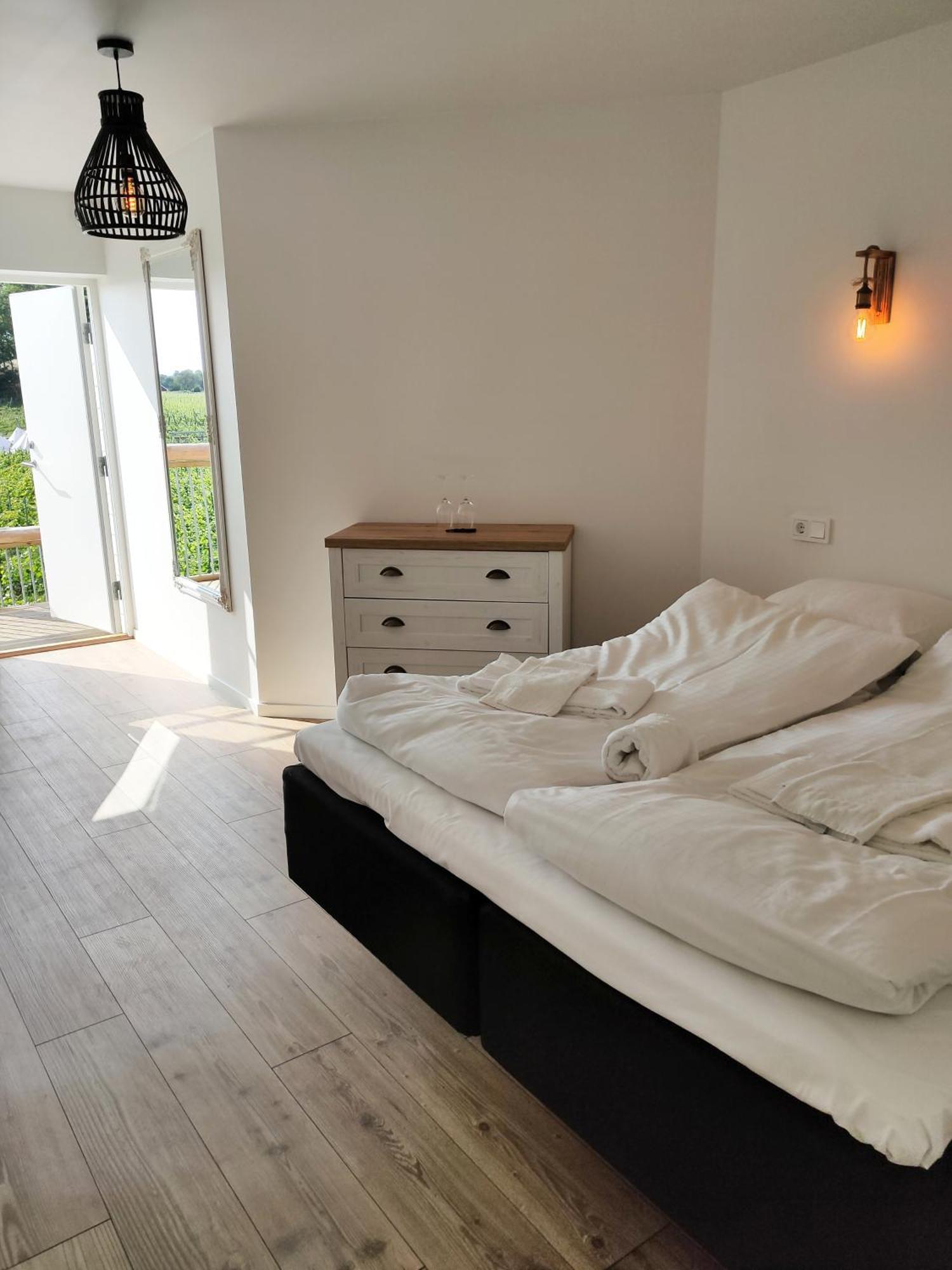 Hotel Vingarden I Arild Esterno foto